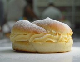 Ensaimada de Nata