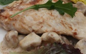 Escalope de pavo con champiñones