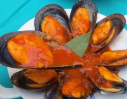 Mejillones con salsa de mojo