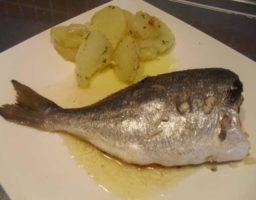 Lubina rellena de jamón