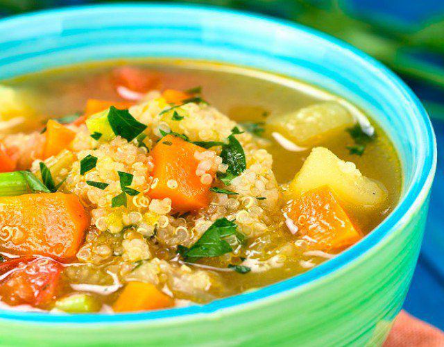 Receta de Sopa de quinoa y verduras