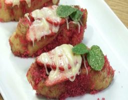 Torrijas con fresa y chocolate
