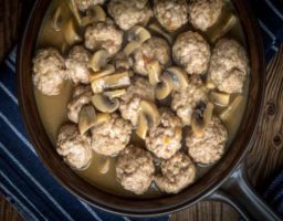 Albóndigas de Pollo con Salsa Boletus