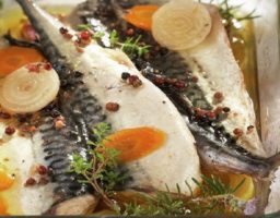 Caballa en escabeche
