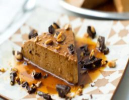 Flan de chocolate y nueces