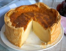 Tarta de arroz con leche y hojaldre
