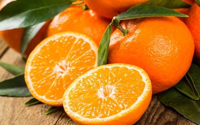 Ensalada de naranja y frutos secos