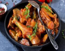 Pollo en salsa de regaliz