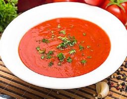 Sopa de tomate asado