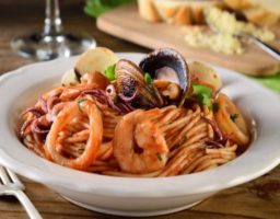 Espaguetis frutti di mare