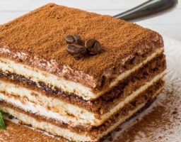 Tiramisú de yogur griego