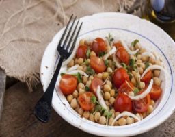 Garbanzos con Tomate y Cebolla