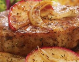 Chuletas de cerdo con manzana
