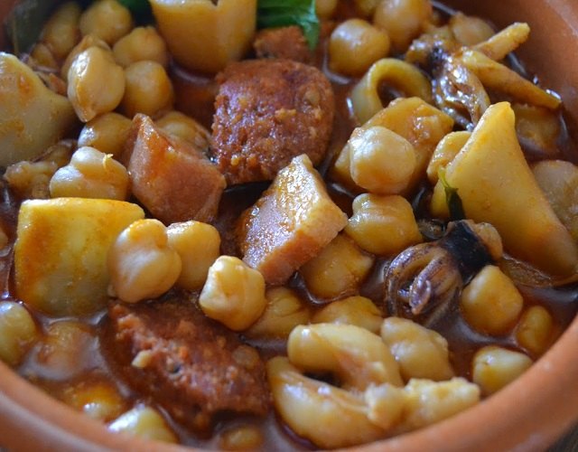 Receta de Garbanzos con calamares