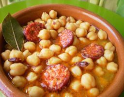 Receta de Sopa de garbanzos con chorizo