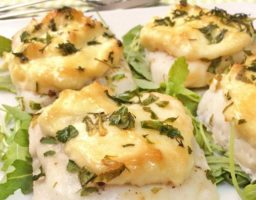 Merluza al horno con mayonesa