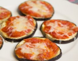 Mini pizzas de berenjena