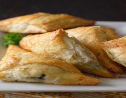 Tiropita, pastelito griego con masa filo