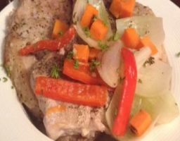 Chuletas al horno con verduras