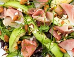 Ensalada de aguacate y jamón