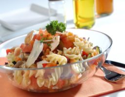 Receta de Ensalada de bonito fresco con pasta