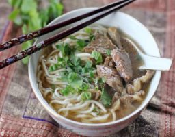 Sopa de Fideos con Carne