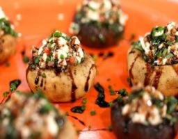 Receta de Ensalada caprese con champiñones
