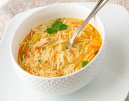 Receta de Sopa de fideos con verduras