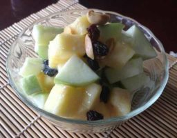 Ensalada de manzana y pasas