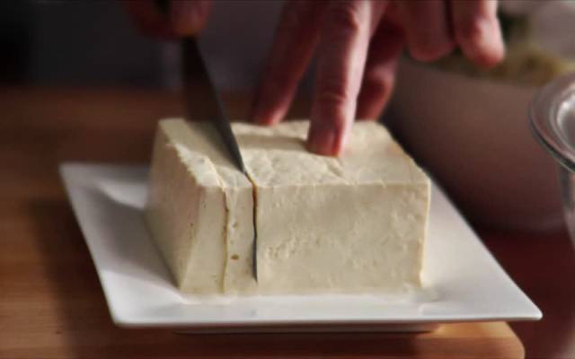 Tofu con espinacas