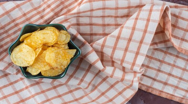 Tortilla de patatas con patatas de bolsa