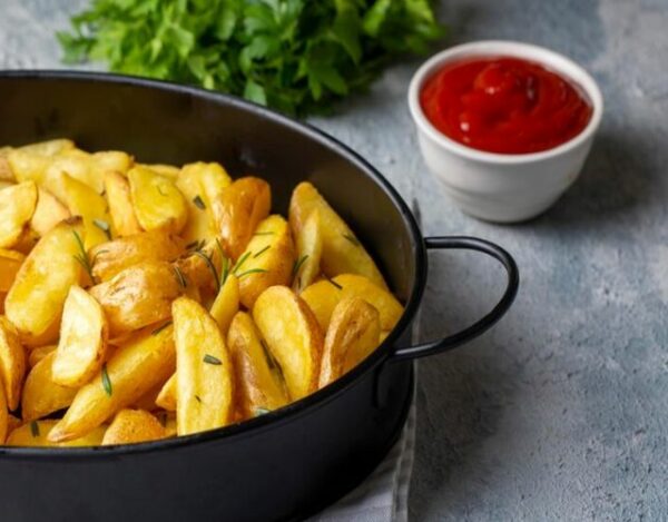 Patatas fritas en freidora sin aceite